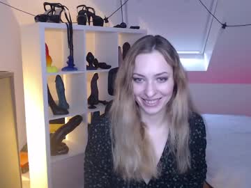 scarlet_sophie
