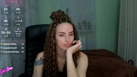 Live thumbnail for adrihanna