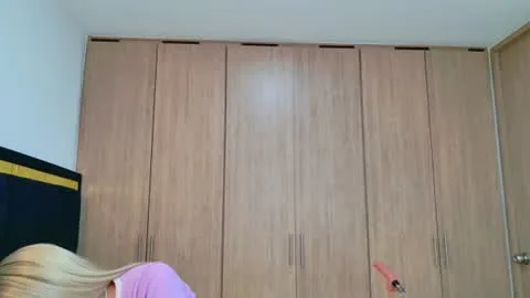 Live thumbnail for alexamcqueen