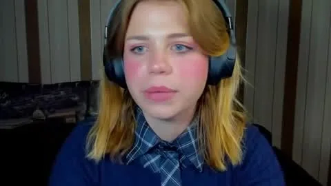 Live thumbnail for alexandracore