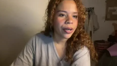 Live thumbnail for amazoniacaramel