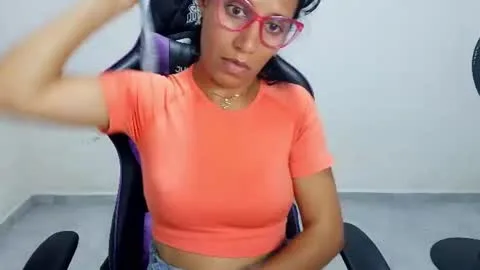 Live thumbnail for angelitaa_hot
