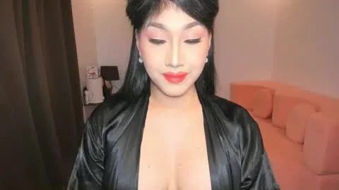 Live thumbnail for aqueenofcumxx