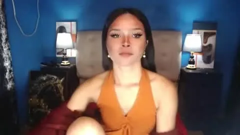 Live thumbnail for ariana_queen_hugecock69