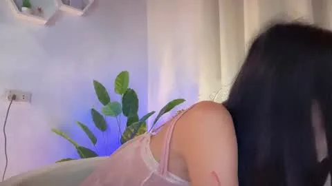 Live thumbnail for asianprettypetite