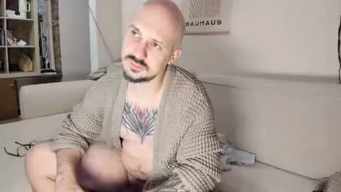 Live thumbnail for asshunter4k