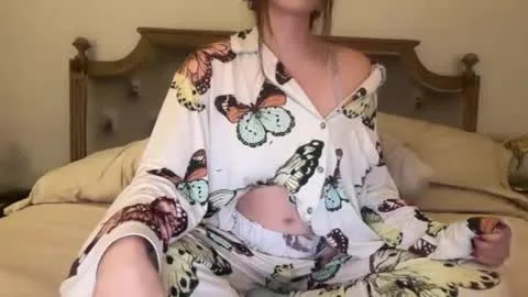 Live thumbnail for bellybabydoll
