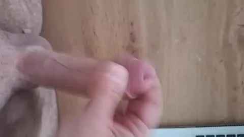 Live thumbnail for bigboycumming4u