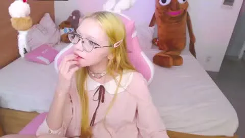 Live thumbnail for blush_alert