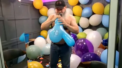 Live thumbnail for busterballoonguy