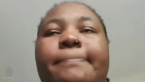 Live thumbnail for busty_mellons69