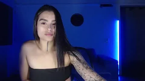 Live thumbnail for carlawalker_