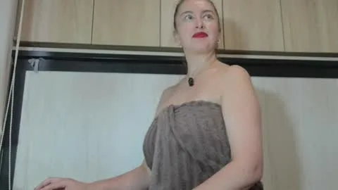 Live thumbnail for cherr_tits
