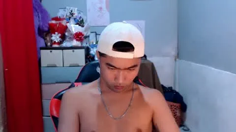 Live thumbnail for cumhavefun25