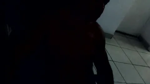 Live thumbnail for dom_sexx