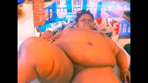 Live thumbnail for ebonyhotbuns4u2luv