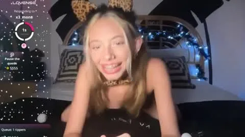 ellieluvs live act