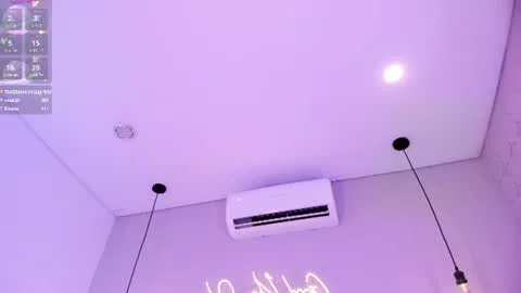 Live thumbnail for emilyblossom_