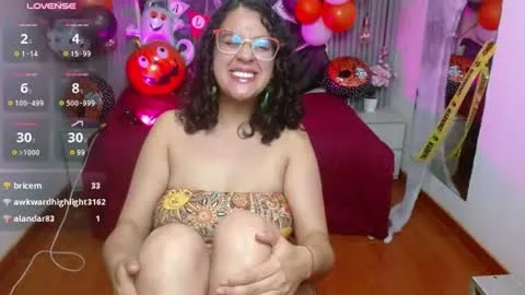 Live thumbnail for emma_lovecam