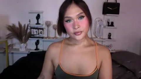 Live thumbnail for eva_mazikeen69
