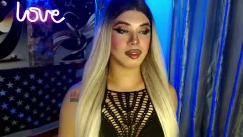 Live thumbnail for fara_monstercock