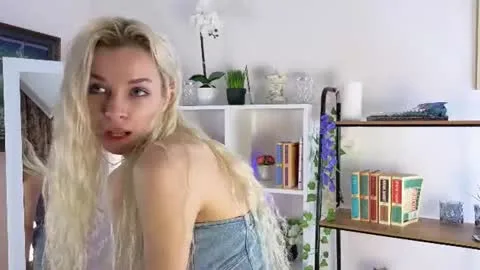 Live thumbnail for felicia_jegeb