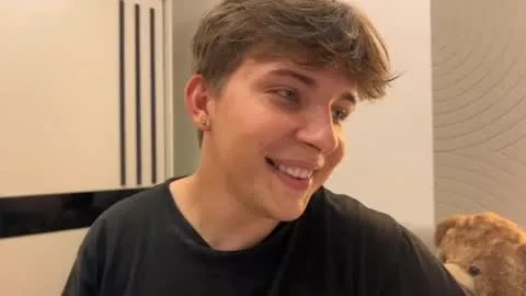 Live thumbnail for flinseuphoria