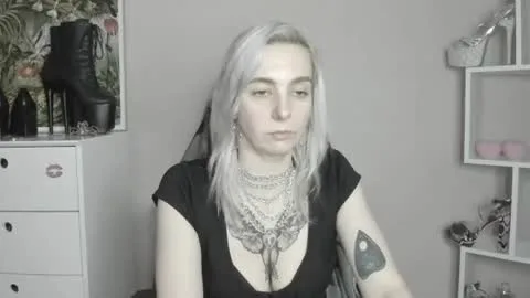 Live thumbnail for freeanne