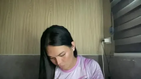 Live thumbnail for girlthatuneedrhainexxx
