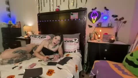 Live thumbnail for gothbaby305
