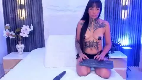 Live thumbnail for hanna_slut