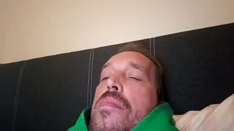 Live thumbnail for hornyguy66666667
