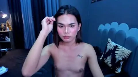 Live thumbnail for hotasian__chris