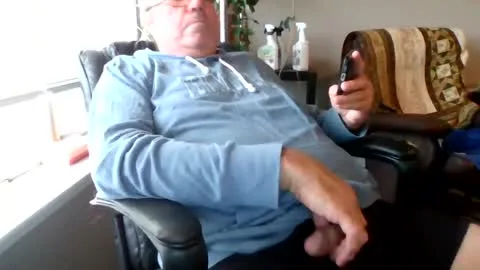 Live thumbnail for hottop_1981