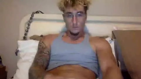 Live thumbnail for hugeitaliancock1