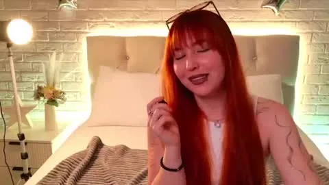 Live thumbnail for hyuna_chapman