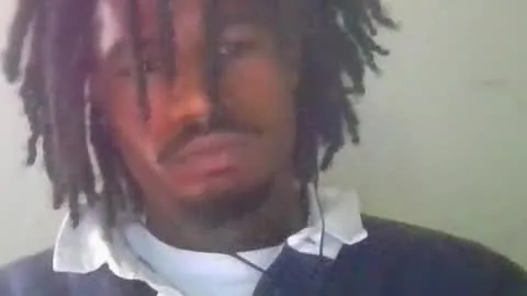 Live thumbnail for iamjohnny4u
