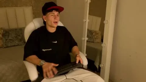 Live thumbnail for jordanmiller_