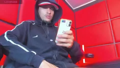 Live thumbnail for juanfer117_