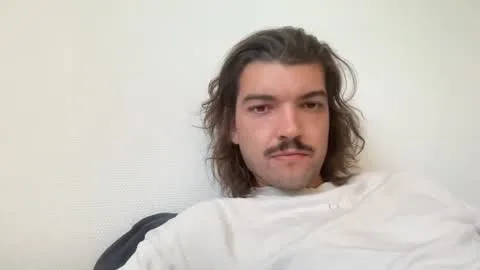 Live thumbnail for just_a_guy_with_a_big_cock