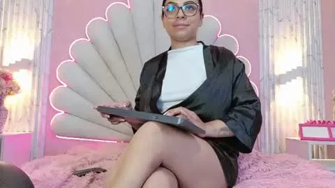 Live thumbnail for kate_mmoss