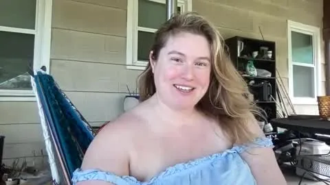 Live thumbnail for katiecopper27
