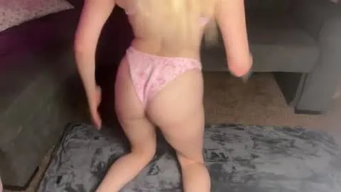 Live thumbnail for kenziekissesss