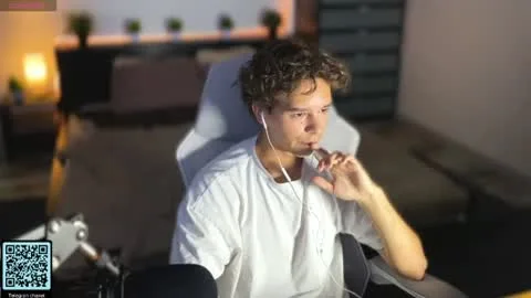 Live thumbnail for kevin_do0