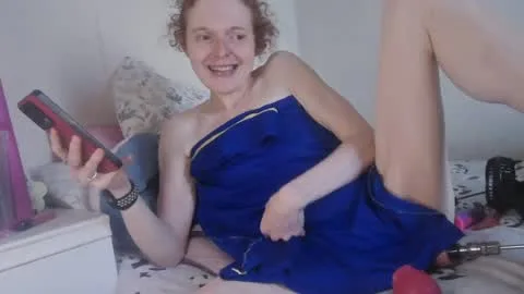 Live thumbnail for kinkyginger2023