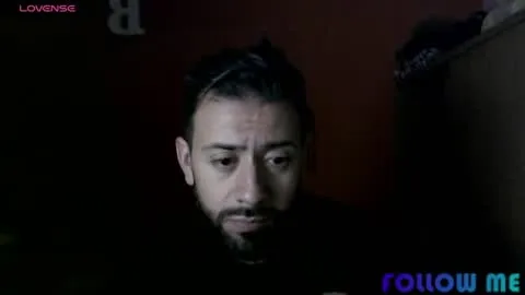 Live thumbnail for latinboycam25