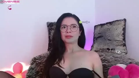 Live thumbnail for laurymoons