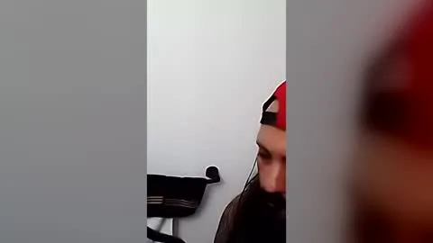 letmemakeusquirtonme live act