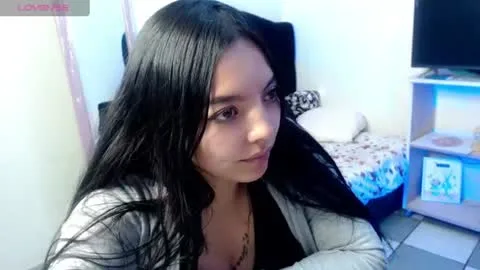 Live thumbnail for loren_44tits