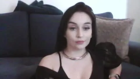 Live thumbnail for lucyxxkiss